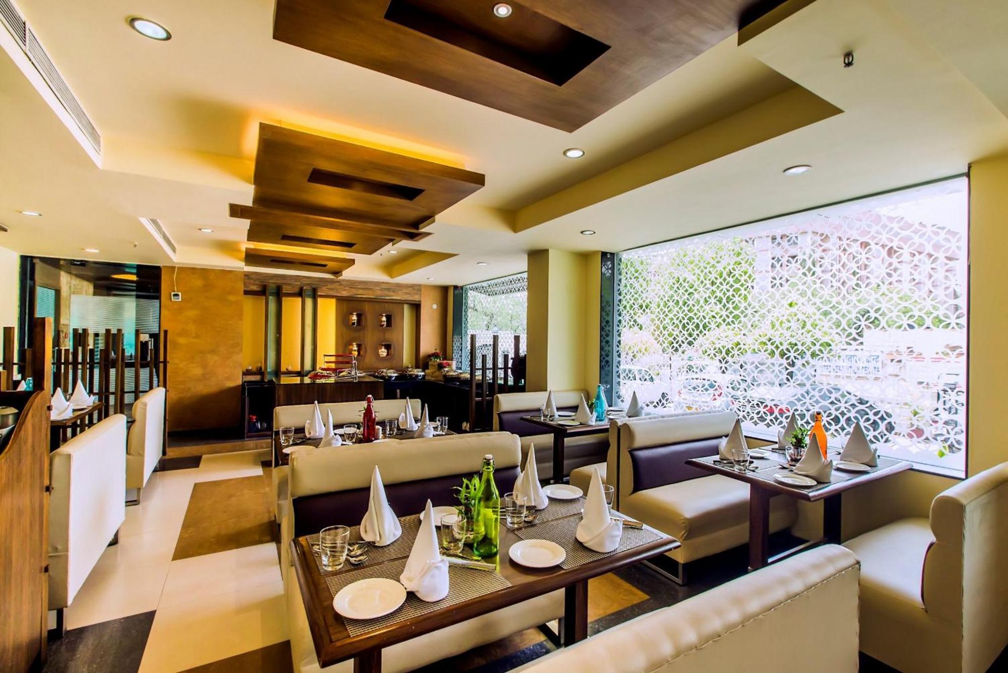 Golden Manor By Brandmyhotel -Jaipur City Centre Hotel Dış mekan fotoğraf